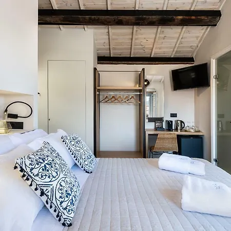 Guest house Aoria Estate Old Port 3*